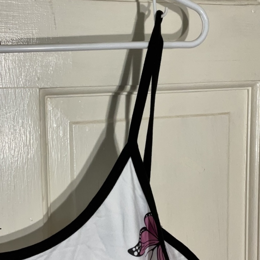 Women’s White XL nightgown with Pinkish purple Butterflies - Picture 3 of 6